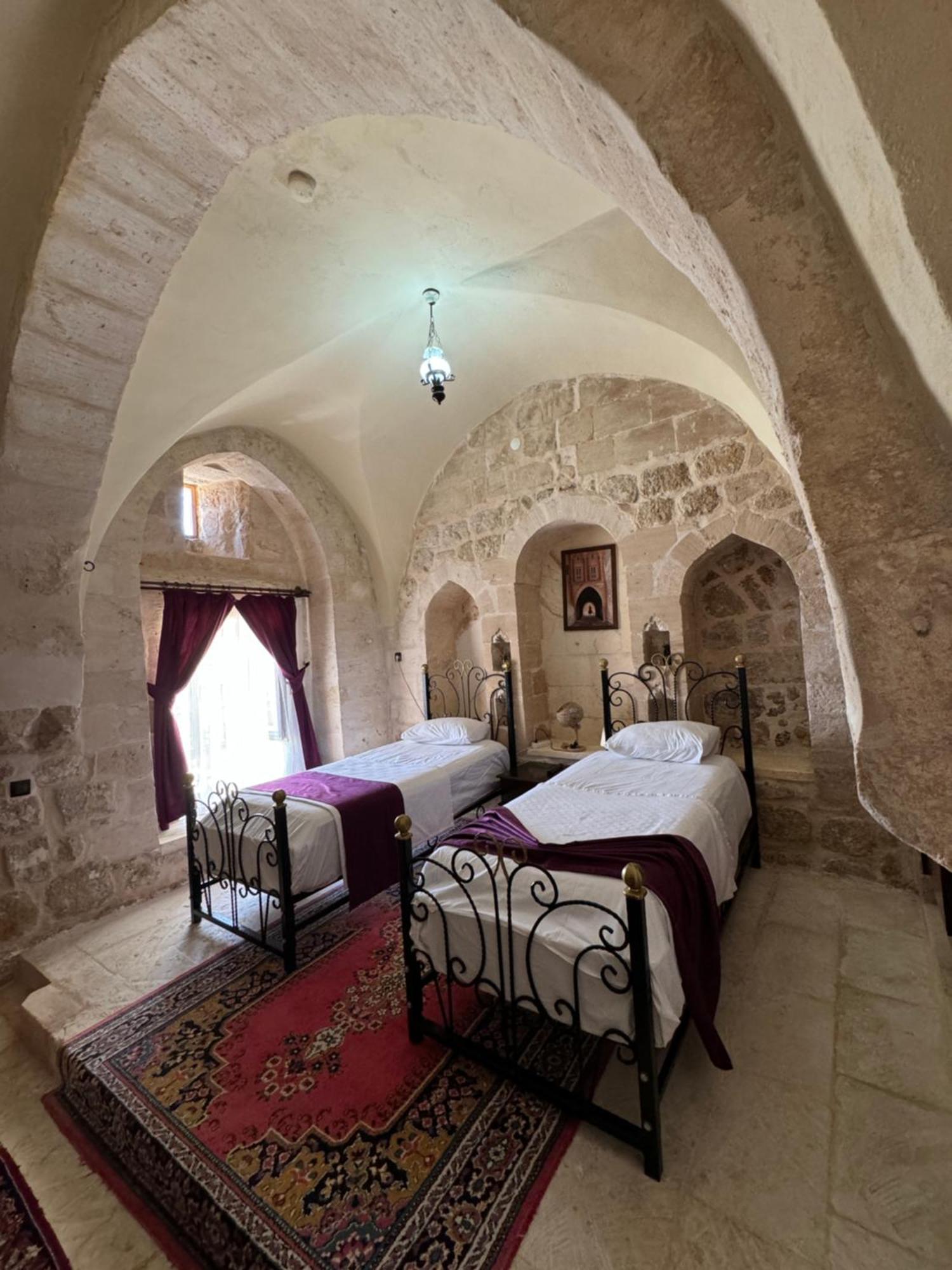 Maristan Tarihi Konak Mardin Exterior foto